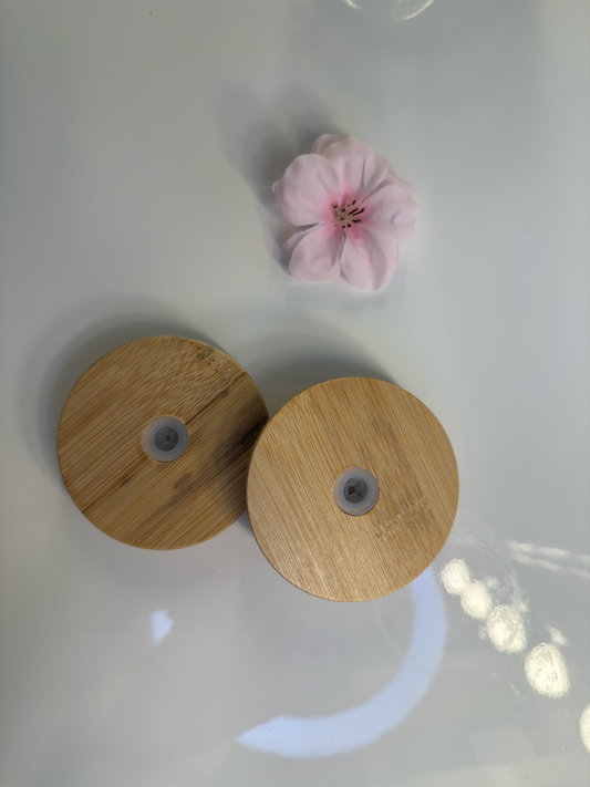 Bambusové víčka – stylová ochrana pro každý nápoj 🌱