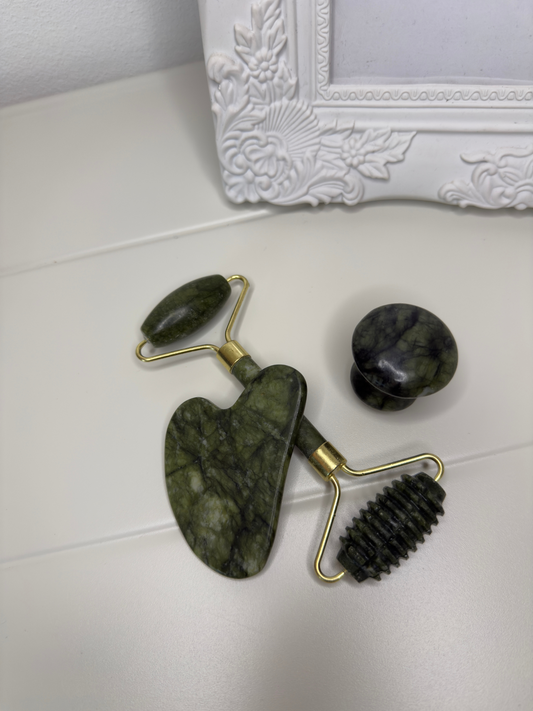 Masážní sada na obličej: face roller + dárek gua sha kámen