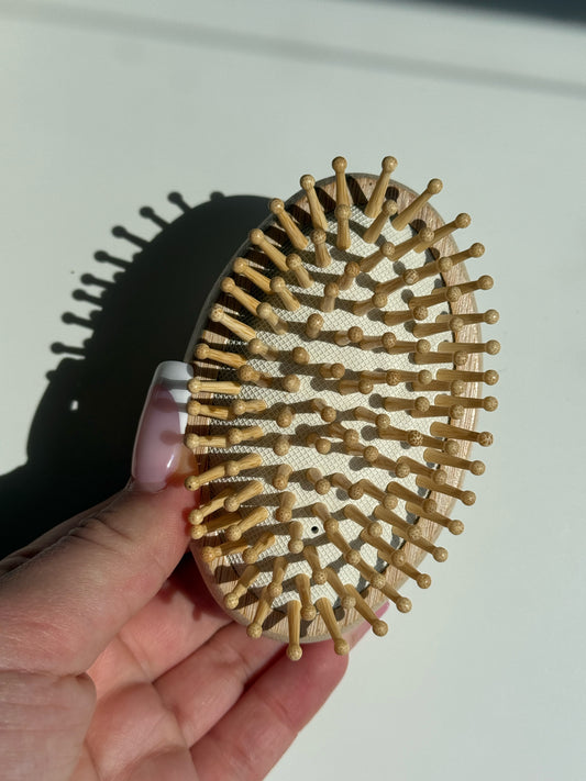 Hřeben s mušlí - ručně zdobený