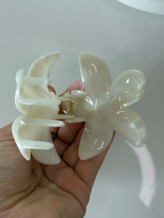 Květový skřipec Bílý 8cm