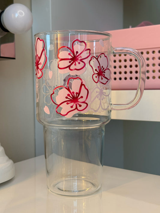 Sklenička s uchem - kytička