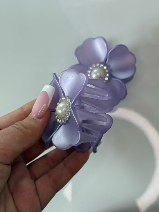 Květový skřipec s perlou - fialová