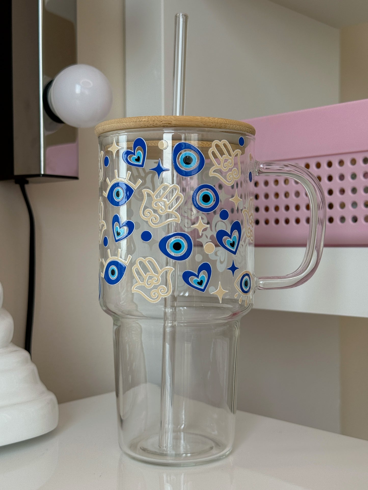 Sklenička s uchem - Evil eye
