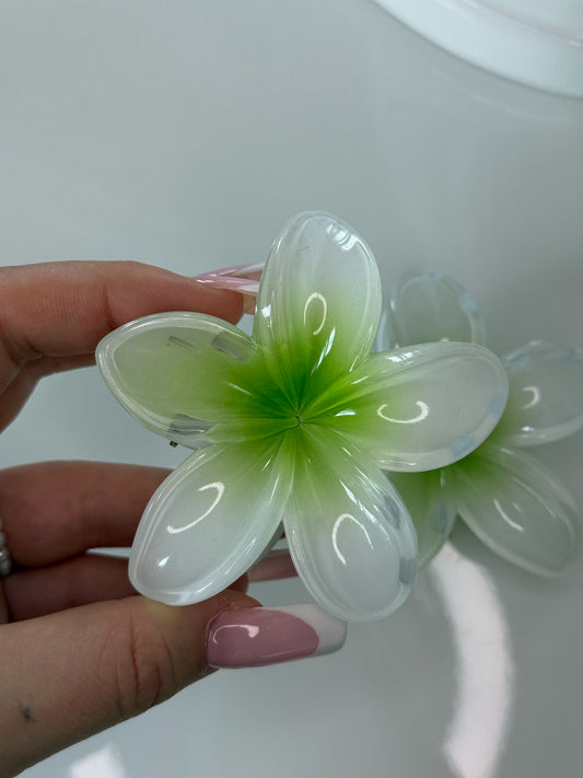 Lesklý květový skřipec do vlasů Zelený 8cm